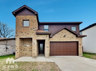 712 Perry Ave, Waxahachie, TX 75165