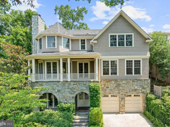 3025 University Ter NW, Washington, DC 20016