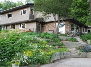 1505 Burns Valley Rd, La Crescent, MN 55947