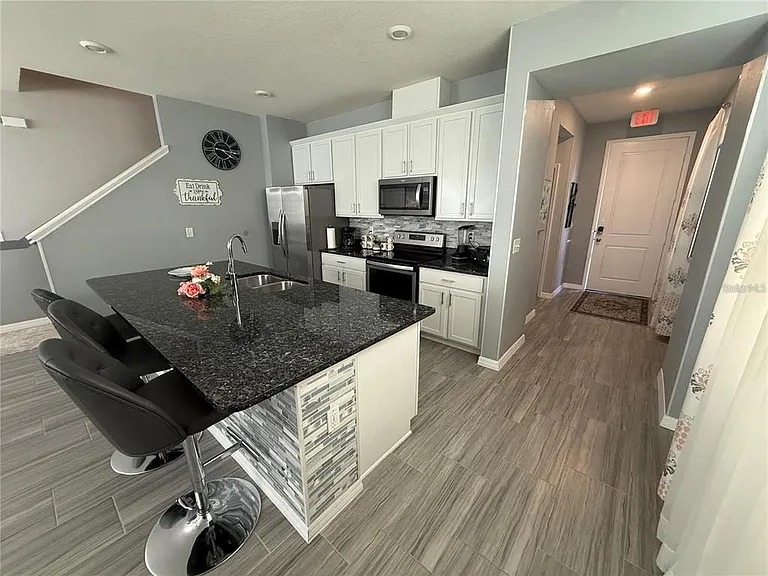 5151 Adelaide Dr — Photo 7