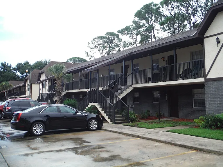 3035 Sir Hamilton Cir — Photo 30