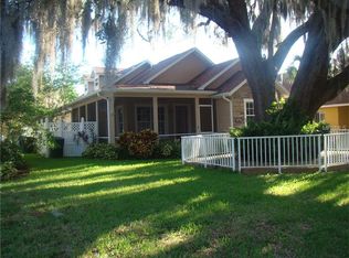 406 5th Ave SW, Largo, FL 33770