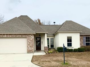 956 Agnes St, Mandeville, LA 70448