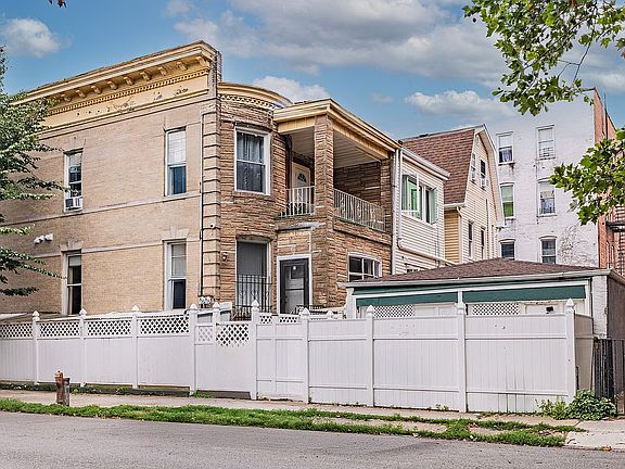 4th image of 27 Hubbard Pl