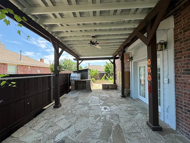4405 Brighton Dr — Photo 14