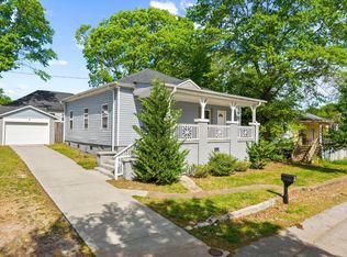 38 4th Ave, Greenville, SC 29611