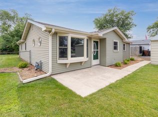 457 W Arlington Ln, Crete, IL 60417