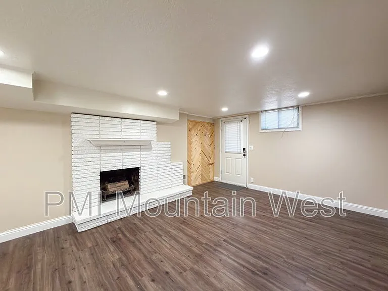 282 E 650 N — Photo 4