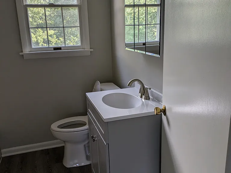 1360 Columbia Dr — Photo 7