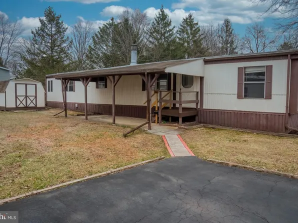 9 Oak Dr, Spring City, PA 19475