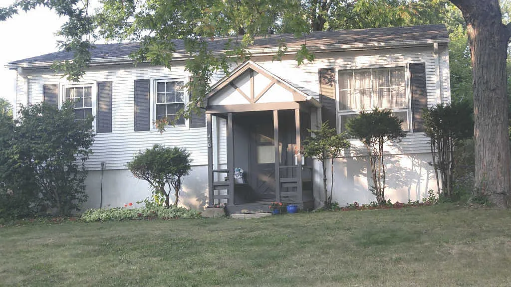 410 Singapore Ln photo 1
