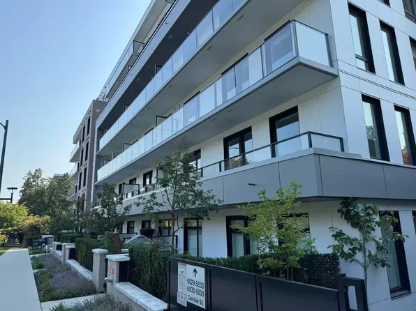 6859 Cambie St #313, Vancouver, BC V6P 3H1