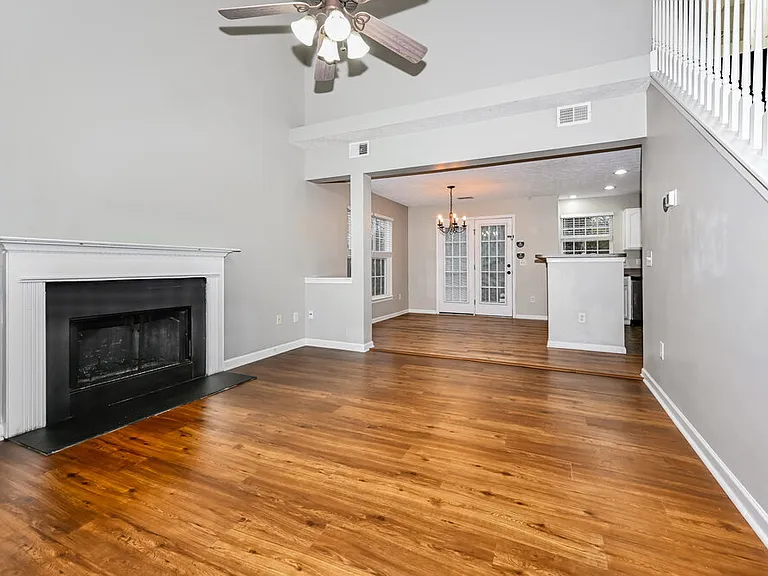 3208 Nicole Dr — Photo 4