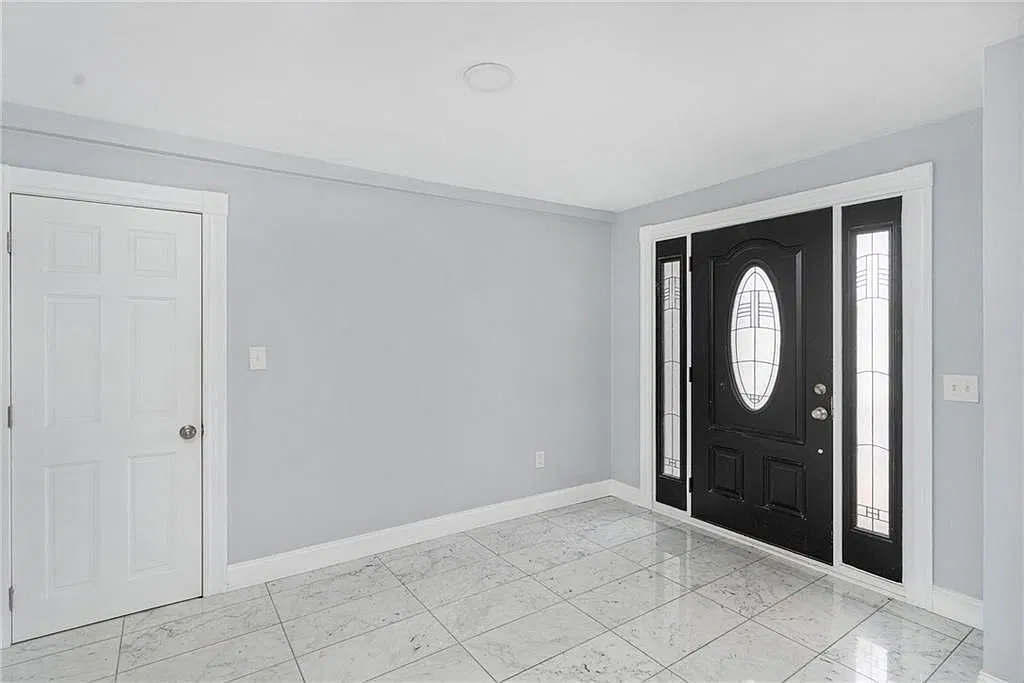 2 bed, 1.0 bath, 1196 sqft, $2,300 — Photo 4