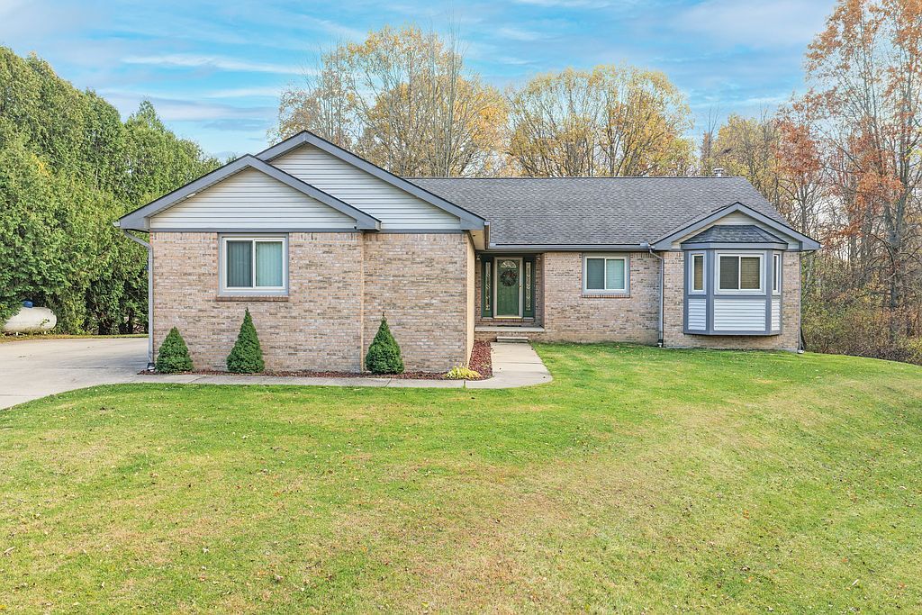 2348 Rochester Rd - Property Image