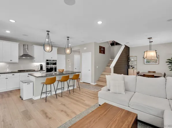 13085 Olympus Cir #1, Poway, CA 92064
