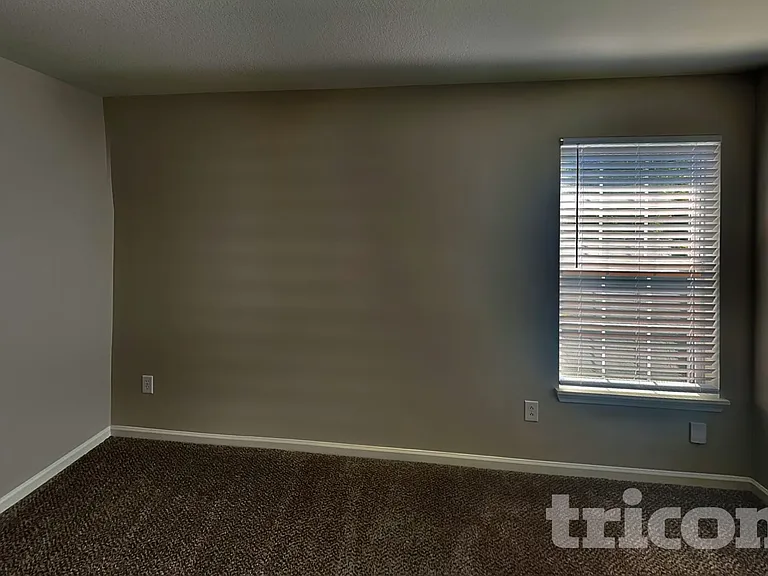 10213 Blue Sky Dr — Photo 9