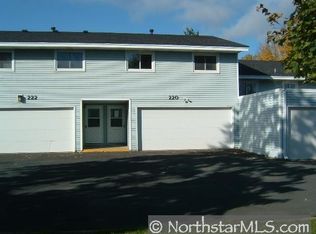 220 Shawnee Trl, Shakopee, MN 55379