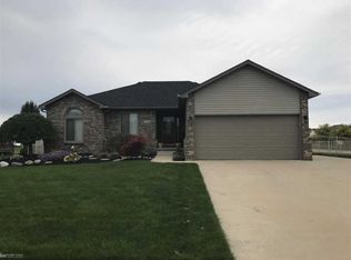 31143 Blue Heron Dr, Chesterfield, MI 48047