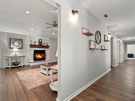 5th image of 202 Turkey Trot Ct
