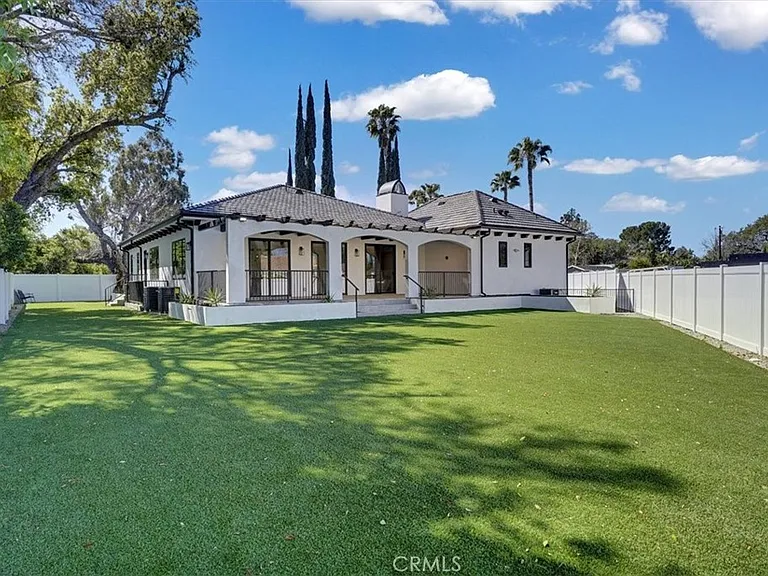 5520 Woodlake Ave — Photo 38