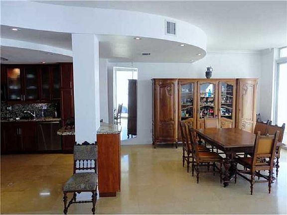 5th image of 5001 Collins Ave #Penthouse 3