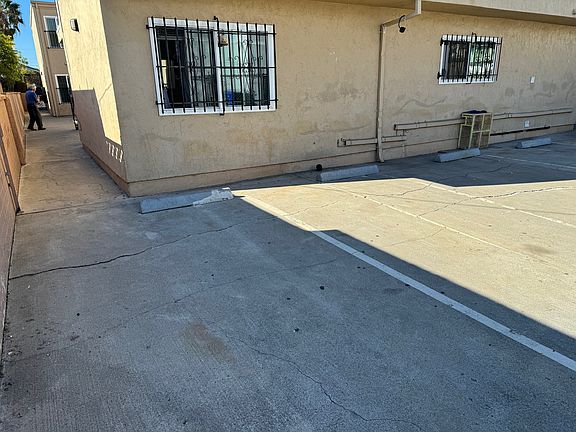 5th image of 4049 36th St APT 8
