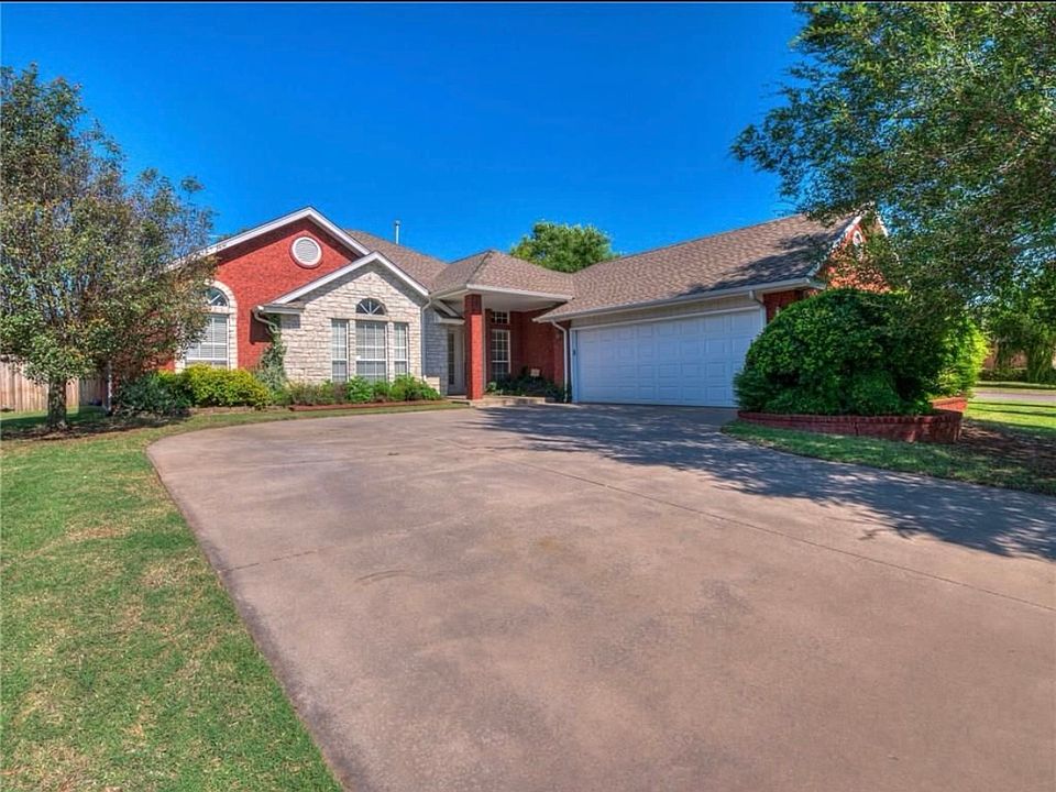 1st image of 2552 Weymouth Way