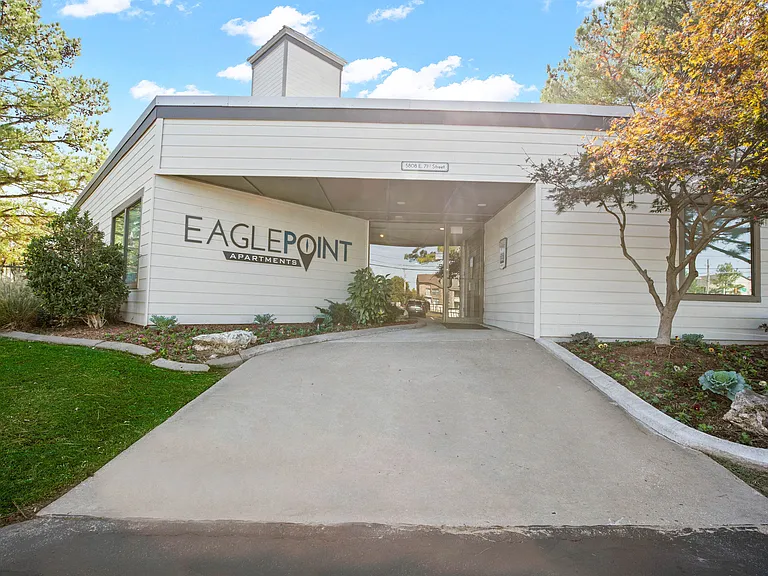 Eagle Point — Photo 17