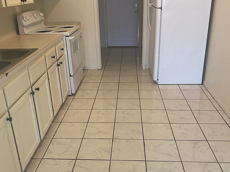 1104 Georgetown Rd #B — Photo 6