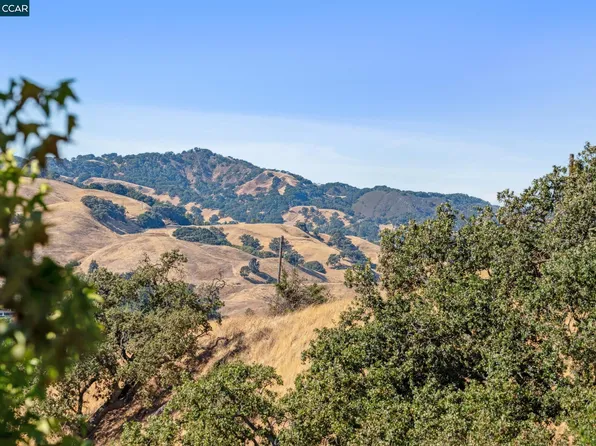 1268 Skycrest Dr APT 1, Walnut Creek, CA 94595