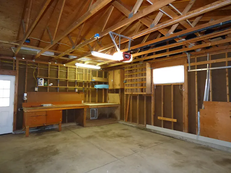 11156 W Wisconsin Ave — Photo 15