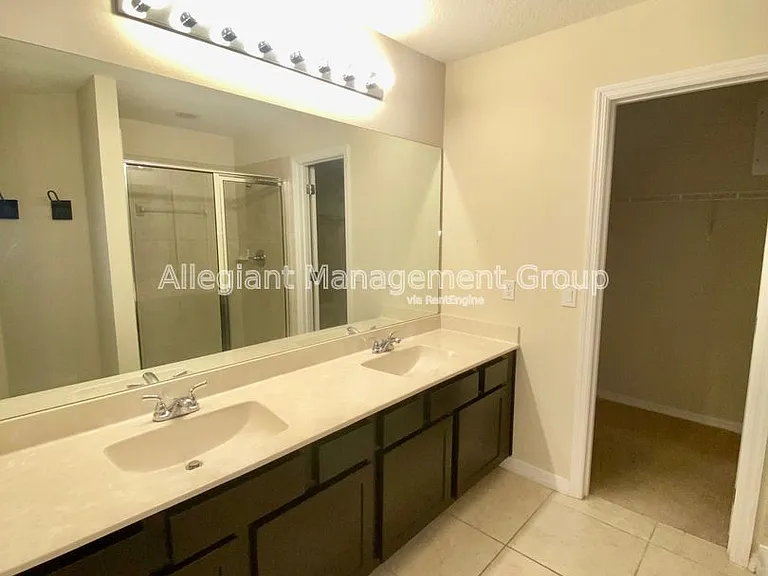 2363 Seven Oaks Dr — Photo 7