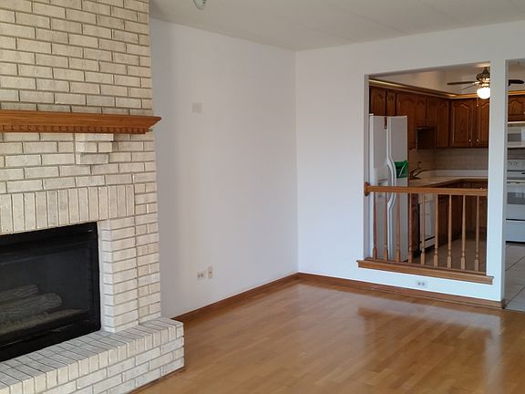 4th image of 4560 Southwest Hwy APT 3B