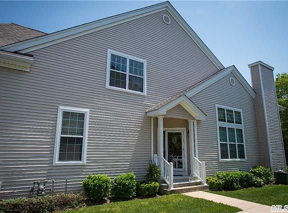 2nd image of 17 Emilie Dr