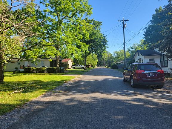 4th image of 414 Conyers St