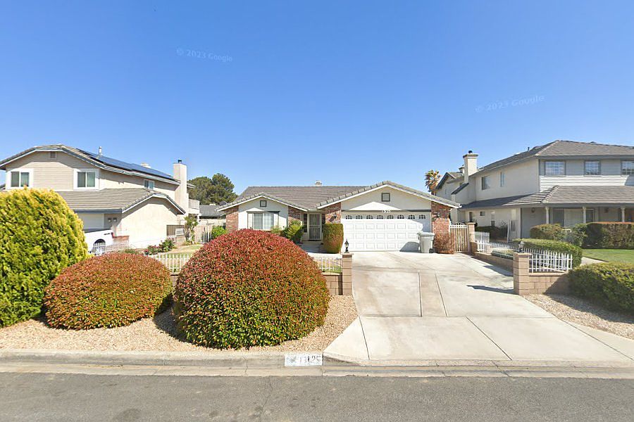 1st image of 13125 Meteor Dr