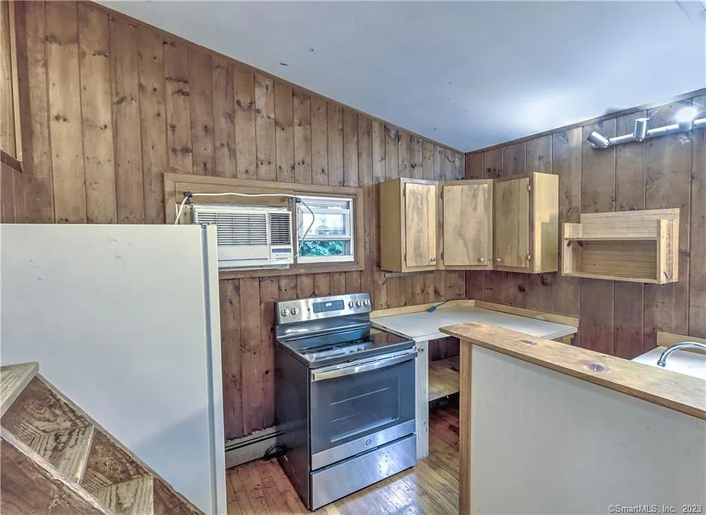 Studio, 1.0 bath, 350 sqft, $2,000 — Photo 4
