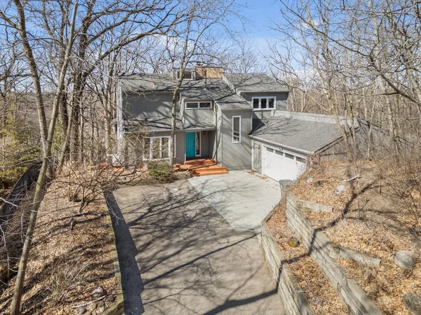 14713 Minnehaha Pl, Wayzata, MN 55391