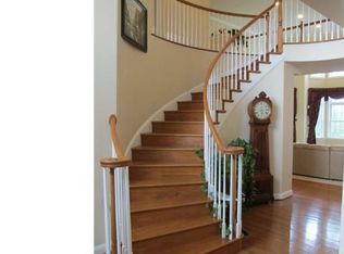 2 Venuti Dr, Aston, PA 19014
