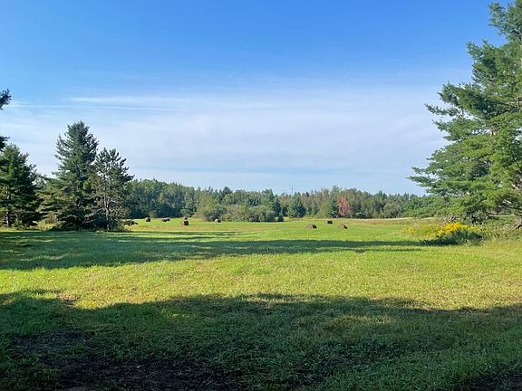 3rd image of Pleasant Valley Rd