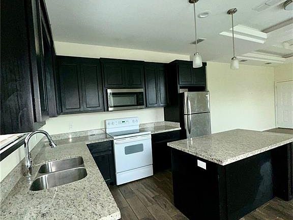 3rd image of 507 Downing Ave #1
