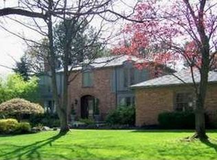 4564 Sunningdale Dr, Bloomfield Hills, MI 48302