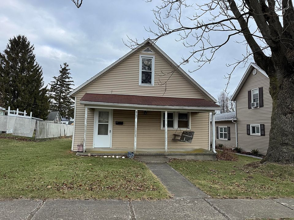 1st image of 807 Sycamore St
