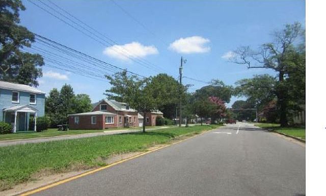 2nd image of 2400 W Weaver Rd