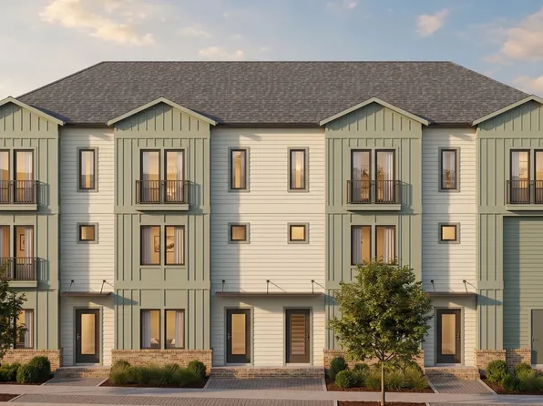 Brand New 4BR / 4.5BA Steps to Memorial Stadium and Assembly Hall (Great for Groups up to 16!)