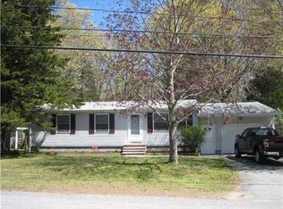 12 Evergreen Dr, Exeter, RI 02822