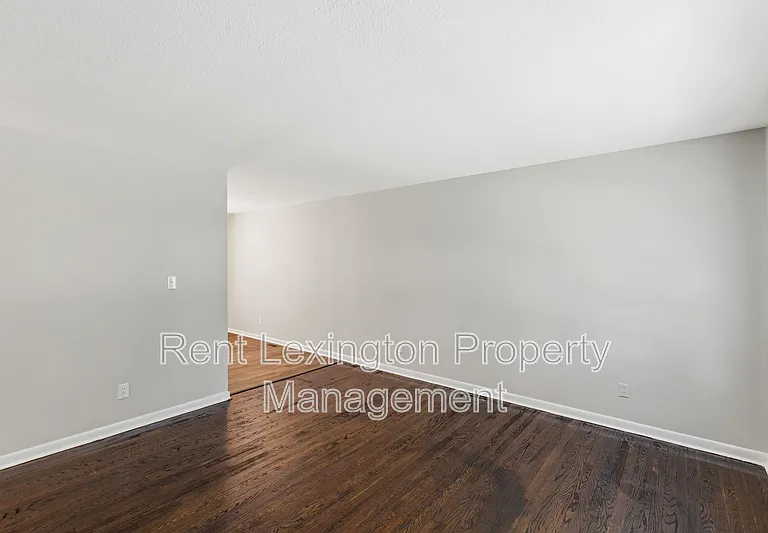 604 Hi Crest Dr — Photo 6