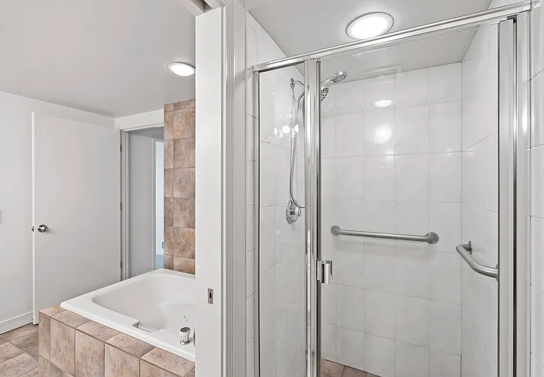 601 W Mercer Pl #401 — Photo 20