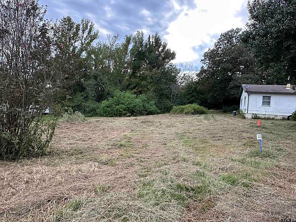 2nd image of 379 County Road 4131 N